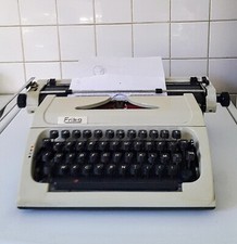 Erika typewriter model d'occasion  Expédié en Belgium