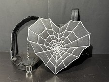 Mad Engine Halloween SPIDERWEB HEART Mochila Bolsa / Puxador com Zíper de Aranha, usado comprar usado  Enviando para Brazil