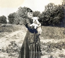 1918 woman field d'occasion  Expédié en Belgium