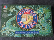 MB GAMES MYSTERIES OF OLD PEKING JOGO DE TABULEIRO DETETIVE CHINÊS NA CAIXA MUITO BOM ESTADO COMPLETO, usado comprar usado  Enviando para Brazil