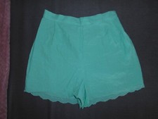 Short taille 10 d'occasion  Aulnoye-Aymeries