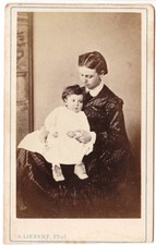 Bébé enfant dans les bras de sa mère aimante Photo CDV 1867 Liebert Paris comprar usado Bébé enfant dans les bras de sa mère aimante Photo CDV 1867 Liebert Paris comprar usado  Enviando para Brazil