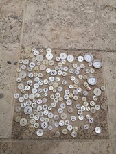 Lot boutons blancs d'occasion  Pont-Évêque