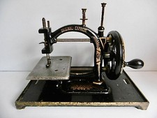 Belle machine coudre d'occasion  Plouay