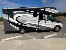 Rvs campers used for sale  Bandera