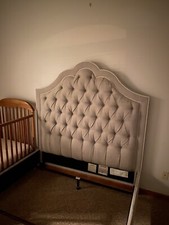 Thomasville queen tufted for sale  Swartz Creek