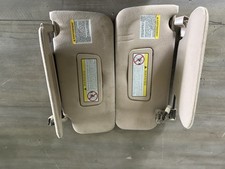 1997-2004 Nissan Pathfinder Infiniti QX4 conjunto de quebra-sol par bronzeado fabricante de equipamento original comprar usado  Enviando para Brazil