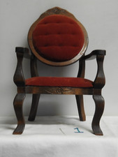 1.	CADEIRA DE BONECAS VINTAGE VELUDO VERMELHO ESTRUTURA DE MADEIRA CADEIRA H28 X W16 X D12 cm, usado comprar usado  Enviando para Brazil