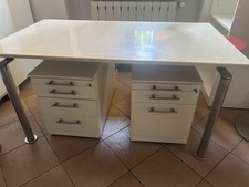 Scrivania con cassettiere usato  Sangiano