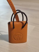 Clochette orange sac d'occasion Clochette orange sac d'occasion  Blaye