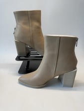 Women sz8 ankle for sale  Loves Park