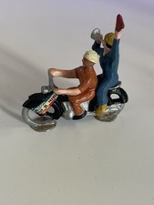 Tour figurine alu d'occasion  Clarensac