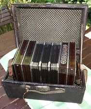 Konzertina Concertina FUNKTIONSTÜCHTIG im Koffer SEHR ALT comprar usado  Enviando para Brazil