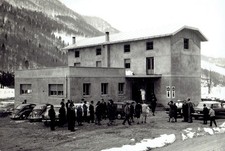 Verzegnis carnia. bar usato  Venzone