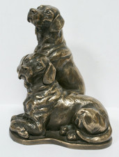 Pair labradors figurine for sale Pair labradors figurine for sale  MACCLESFIELD