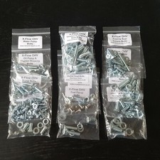 Set bulloni motore usato  Spedire a Italy