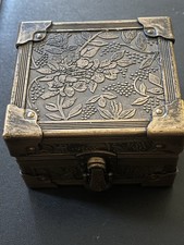 CAIXA DE RELÓGIO DECORATIVA DECRETO - INTRICADAMENTE DETALHADA - EXCELENTE comprar usado  Enviando para Brazil