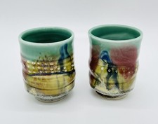 Conjunto de 2 copos de suco de cerâmica artística esmalte multicolorido assinado à mão ESTADO PERFEITO comprar usado  Enviando para Brazil