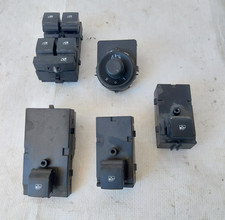 Pulsantiera alzavetro opel usato Pulsantiera alzavetro opel usato  Sant Angelo Romano