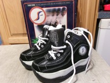 Sapato Street Flyers primeira combinação com estilo skate novo na caixa ~ camurça preta/prata comprar usado  Enviando para Brazil