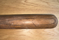 Usado, Taco de beisebol 1920s Babe Ruth 32” Louisville Slugger 40BRJ esfregado com ossos 30 oz comprar usado  Enviando para Brazil