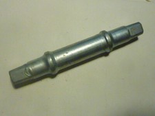 Axe pédalier 130 d'occasion Axe pédalier 130 d'occasion  Brunstatt