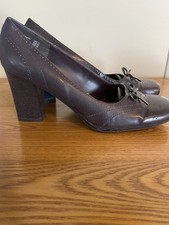 Highlights brown pumps for sale  South Bend