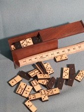 Lot jeux dominos d'occasion Lot jeux dominos d'occasion  Fumel