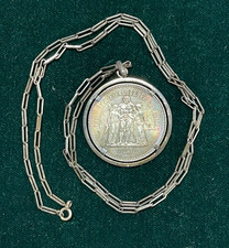 Beau pendentif monnaie d'occasion  Nancy-