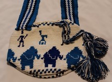 Bolsa de ombro Wayuu feita à mão mochila azul e branca – Nova comprar usado Bolsa de ombro Wayuu feita à mão mochila azul e branca – Nova comprar usado  Enviando para Brazil