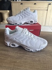 Nike blanc d'occasion  Puget-sur-Argens