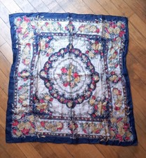 Foulard scarf flower d'occasion  Le Plessis-Trévise