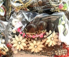Craft junk jewelry for sale  Rogers