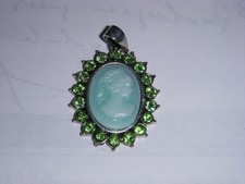 208 pendentif camee d'occasion  Orry-la-Ville