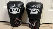 Par de Luvas Raja Pretas 14 oz Couro Padrão Muay Thai Boxe Kickboxing Punch comprar usado  Enviando para Brazil