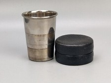 Copo dobrável de bolso antigo em caixa de couro comprar usado  Enviando para Brazil
