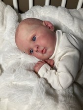 Reborn baby doll d'occasion  Expédié en Belgium