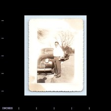 Foto antiga vintage HOMEM POR CARRO CLÁSSICO DICK WILLETT comprar usado  Enviando para Brazil