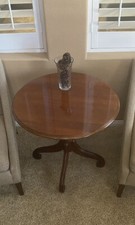 Round end table for sale  Beaumont