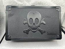 Estuche para lápices Vaultz caja de bloqueo pequeña con 2 llaves calavera negra y huesos cruzados segunda mano  Embacar hacia Mexico