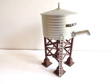 Torre de água de plástico, cinza. Chocolate Cidade U.s.a comprar usado Torre de água de plástico, cinza. Chocolate Cidade U.s.a comprar usado  Enviando para Brazil