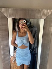 Mini vestido feminino sem marca tamanho XS recorte azul claro detalhe de nó franzido urze comprar usado  Enviando para Brazil