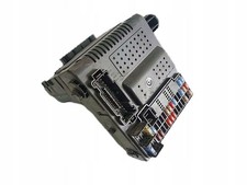 Volvo V70 2005 Moduł bezpieczników 30765646 AEU12415 na sprzedaż  PL