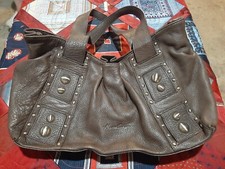 Bolsa de mão Kenneth Cole marrom couro pebble tachas bolsa de ombro bolsa hobo comprar usado  Enviando para Brazil
