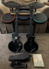 Kit de bateria Guitar Hero para Xbox 360 com 2 guitarras, PEDAL, baquetas, jogo TESTADO!  comprar usado Kit de bateria Guitar Hero para Xbox 360 com 2 guitarras, PEDAL, baquetas, jogo TESTADO!  comprar usado  Enviando para Brazil