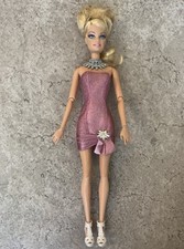 Usado, Vestido Barbie Fashionistas Glam Doll móvel articulado rosa sem alças comprar usado  Enviando para Brazil