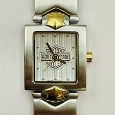 Relógio feminino Harley Davidson Bulova dois tons quadrado ouro prata 18mm 6,7” em excelente estado usado comprar usado  Enviando para Brazil
