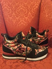 Scarpe donna skechers usato  Vallefoglia