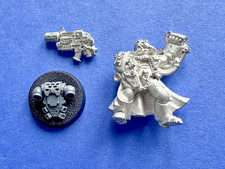 Captain com Powerfist e Combi Melta - Gamesday 1999 Metal RARO , usado comprar usado Captain com Powerfist e Combi Melta - Gamesday 1999 Metal RARO , usado comprar usado  Enviando para Brazil