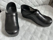 Tamancos femininos WORN ONCE EUC SANITA couro preto sólido profissional 41 10 comprar usado  Enviando para Brazil